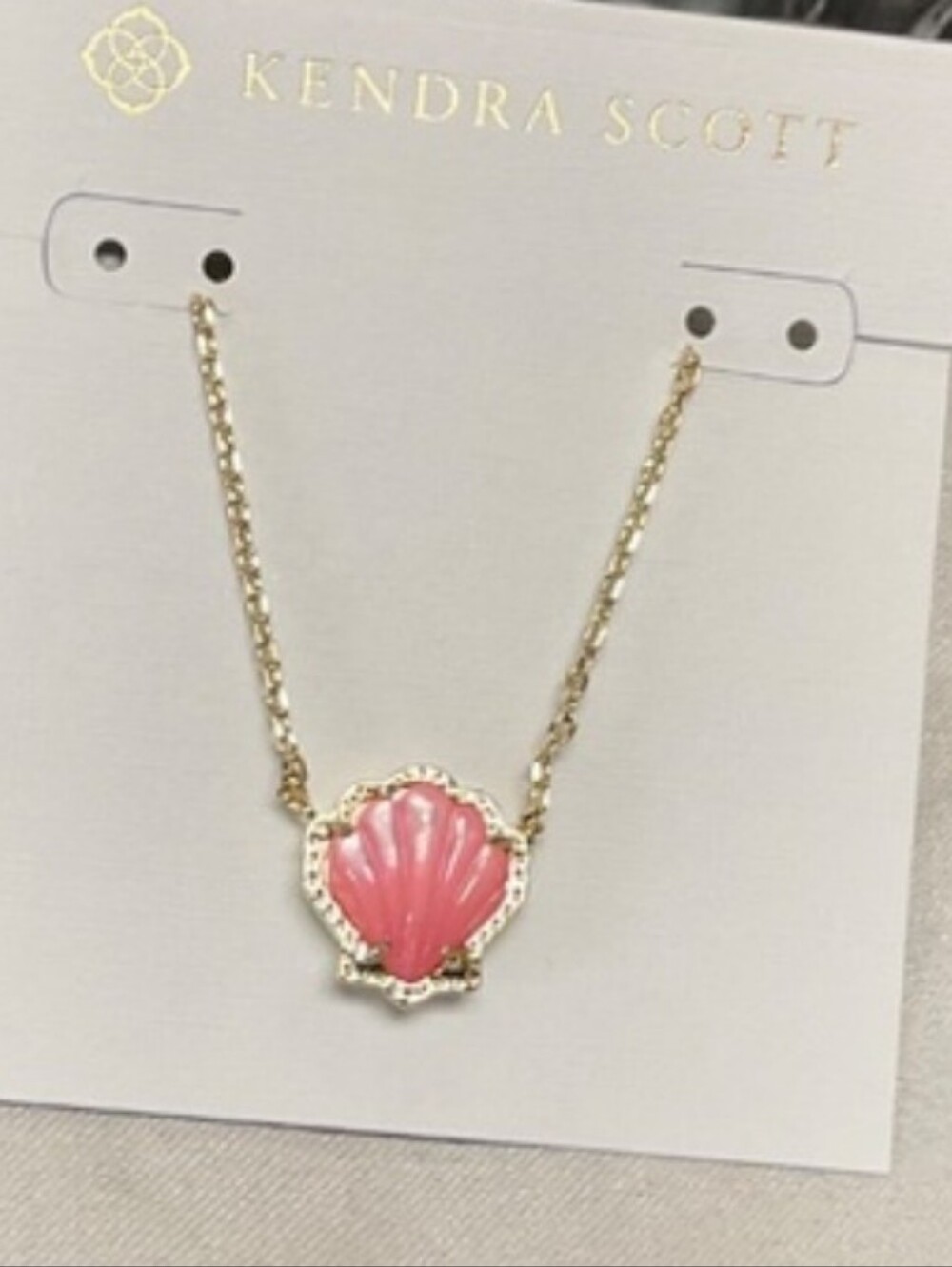 KENDRA SCOTT BRYNNE SHELL PENDANT NECKLACE New - Picture 3 of 4